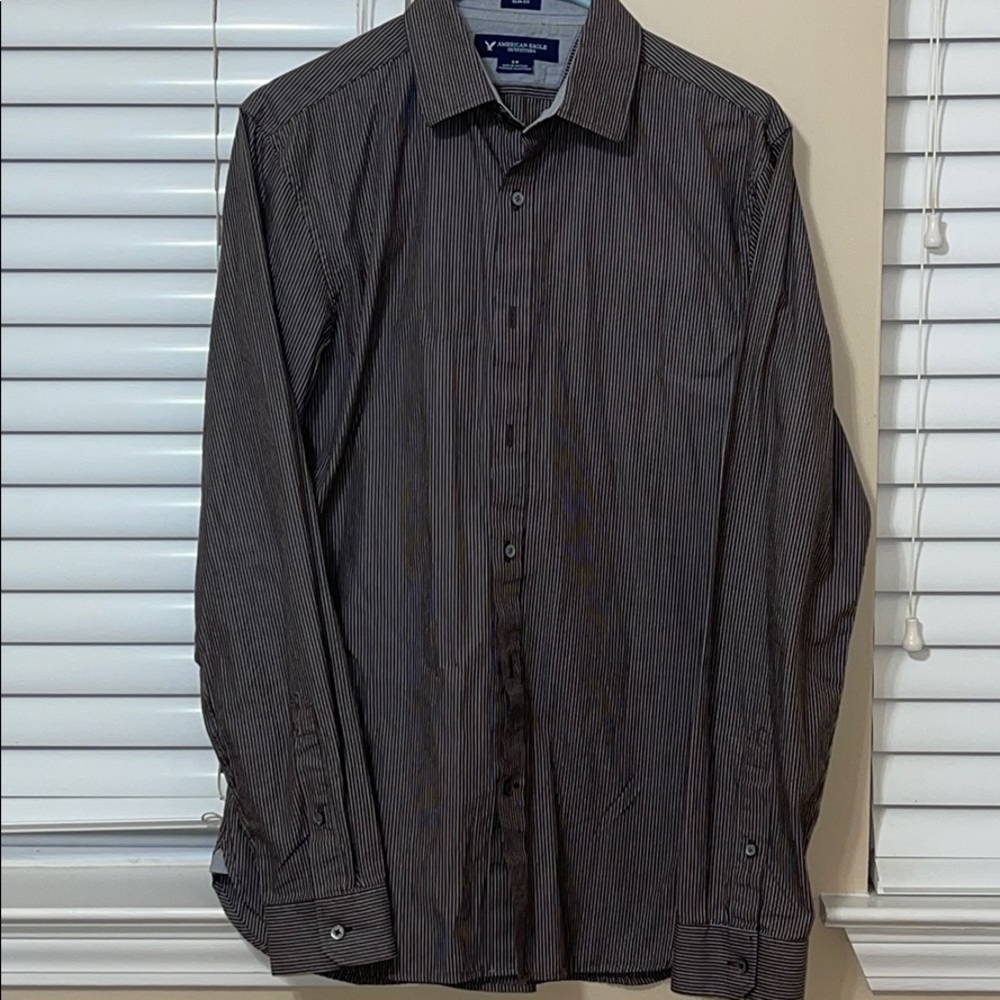 American Eagle button up